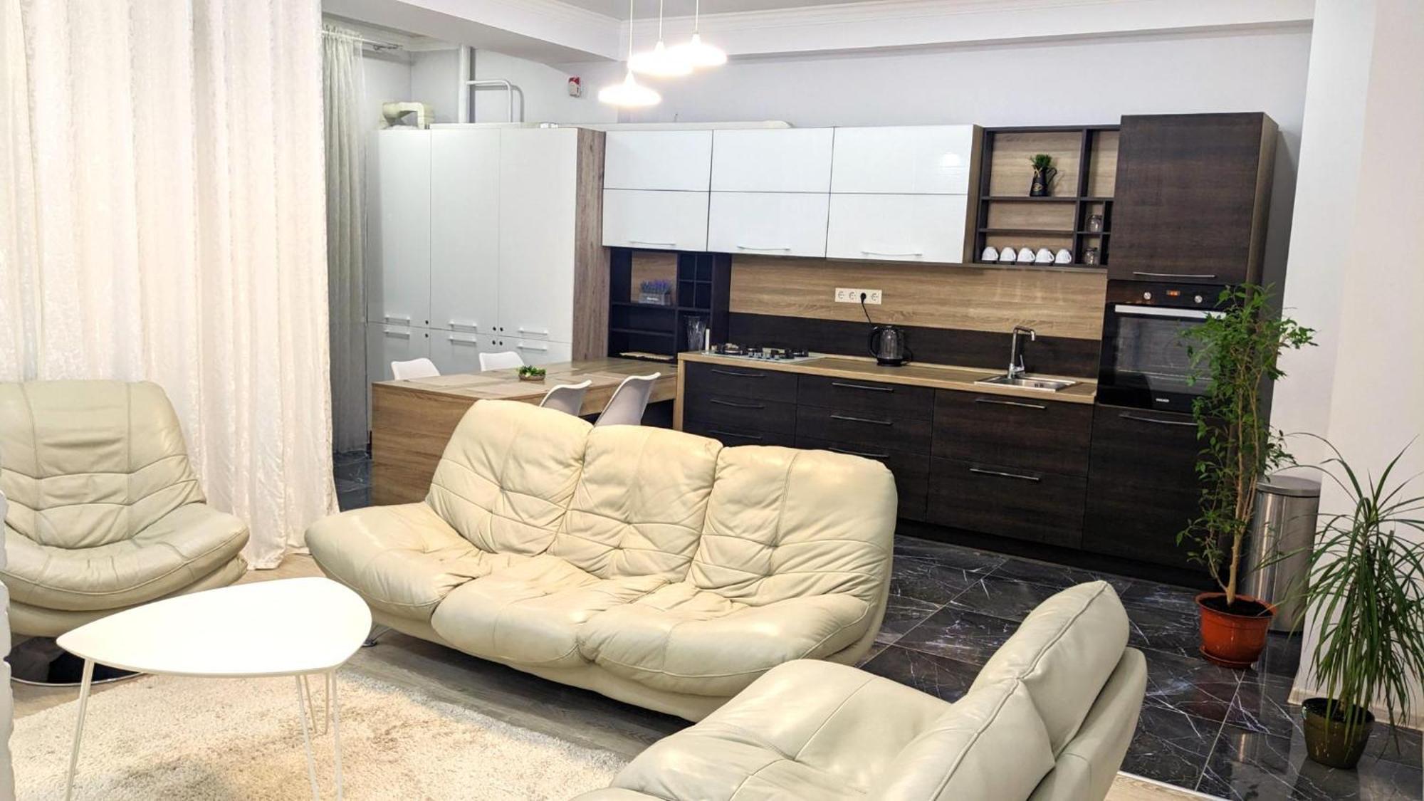 Apartment Tolstoi In Close To Stefan Cel Mare